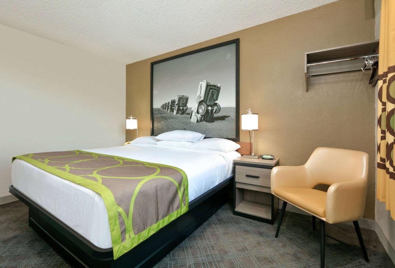 Super 8 By Wyndham Amarillo Hotel Exterior photo